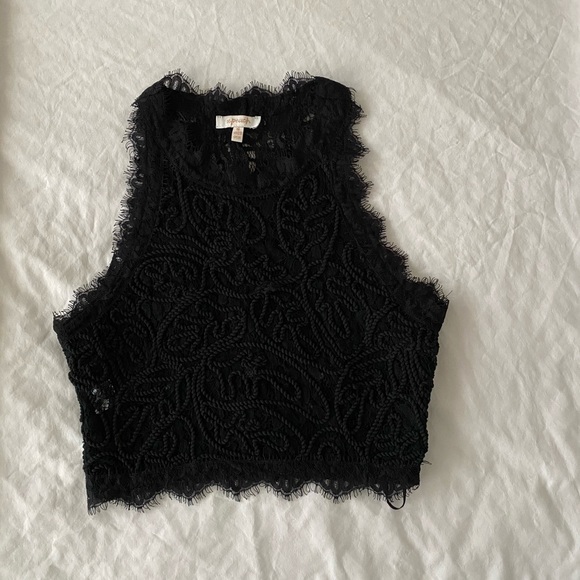 Black cropped top - Picture 2 of 5